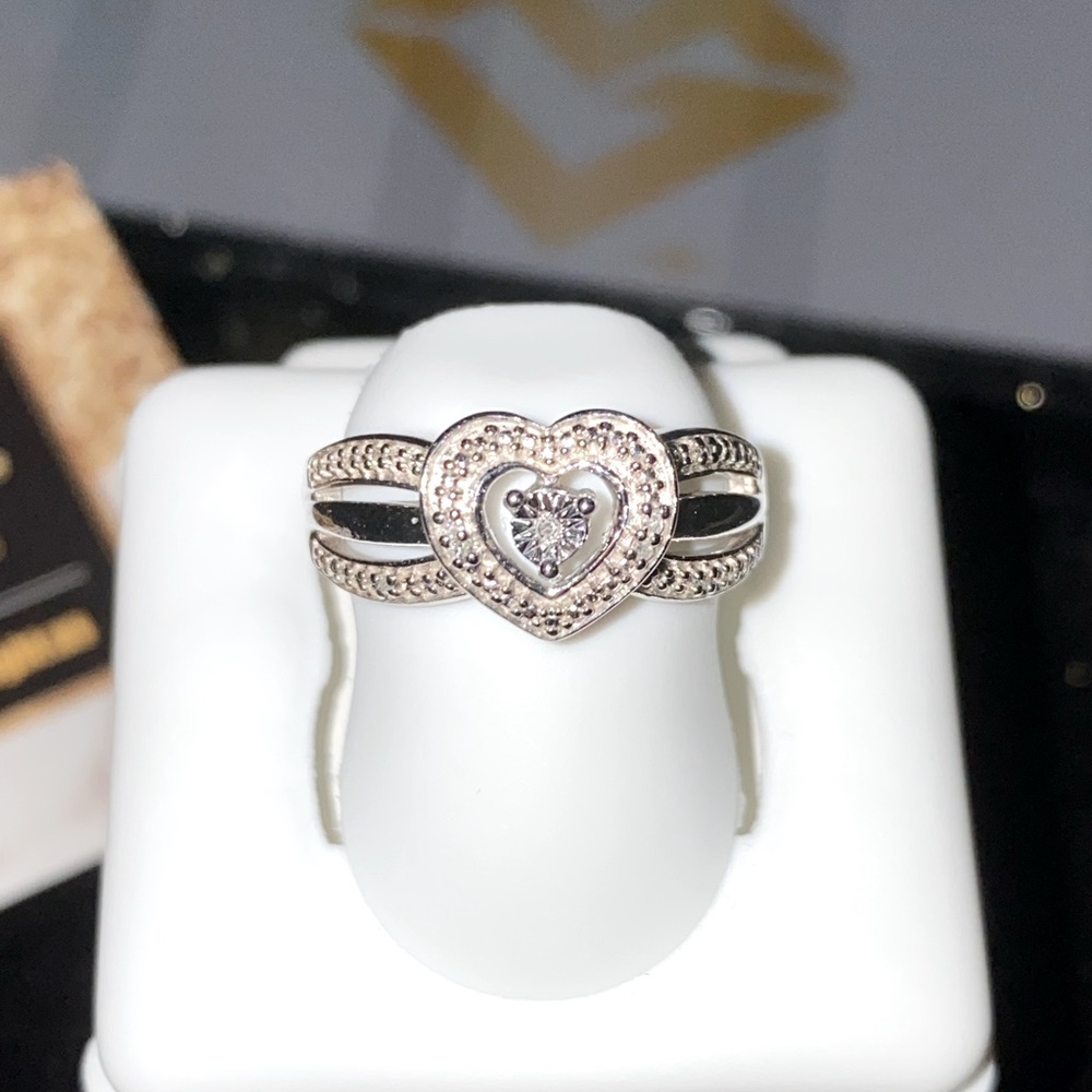 Real diamond solitaire heart ring not CZ not moissanite best gift ever huge sale